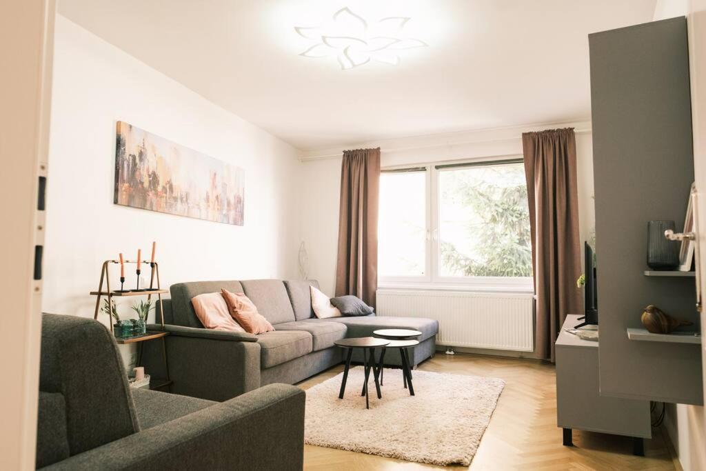 Pink Prater Apartment Wien